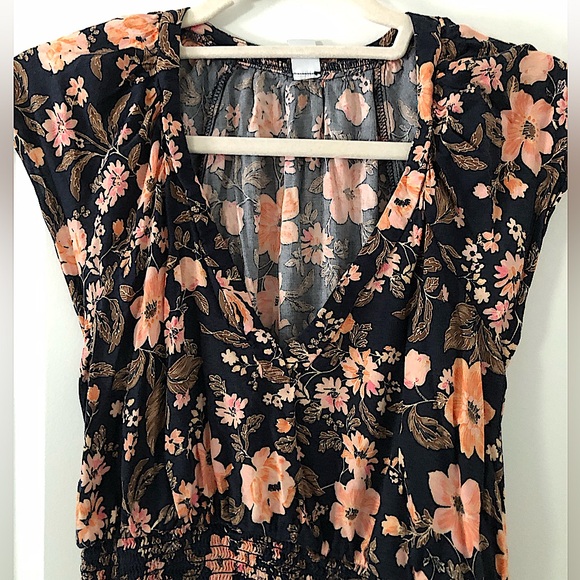 Old Navy cotton waist-defined smocked maxi dresses, size M, EUC! - Picture 3 of 12